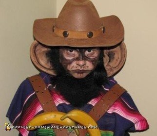 homemade-chimp-eastwood-halloween-costume-idea-21423398.jpg