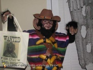 homemade-chimp-eastwood-halloween-costume-idea-21423400.jpg