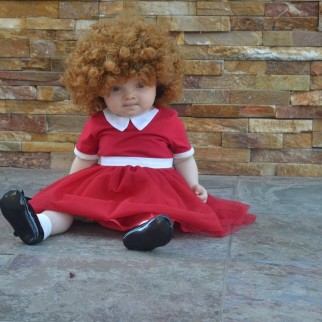 Quick and Easy Little Orphan Annie Costume for a Baby