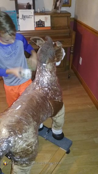 Coolest Star Wars Halloween Costume Ever! Luke Skywalker Riding on Tauntaun 