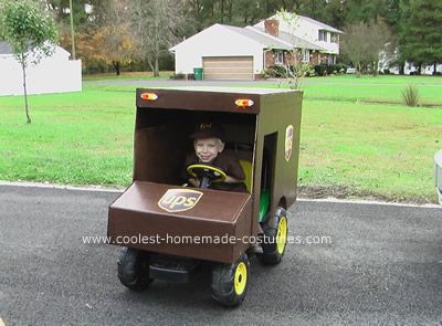  UPS Delivery Man Costume 