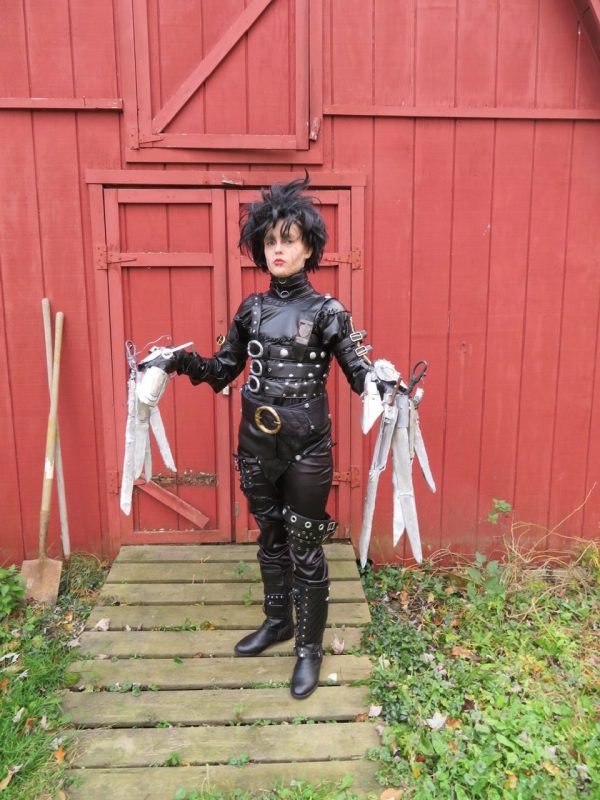 Cool DIY Edward Scissorhands Costume - Two Months in the Making