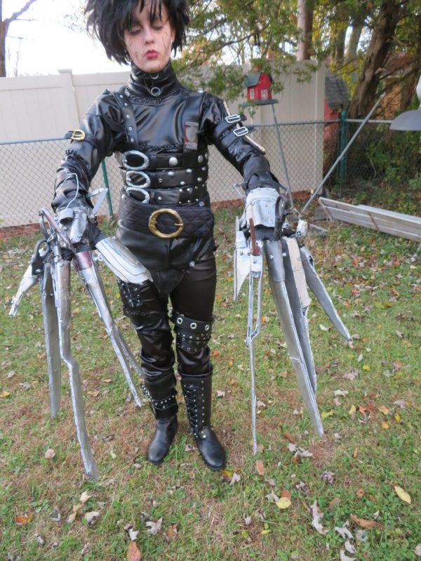 Cool DIY Edward Scissorhands Costume - Two Months in the Making