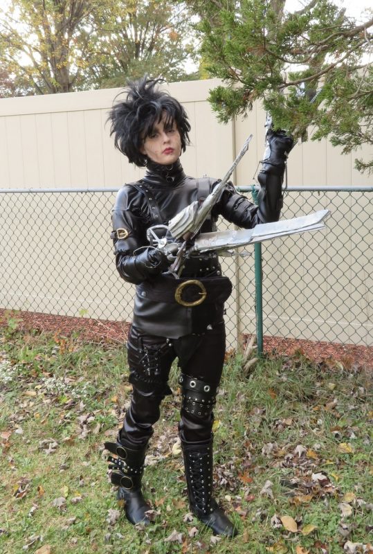 Cool DIY Edward Scissorhands Costume - Two Months in the Making