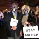 Easy They Live Aliens Couple Costume