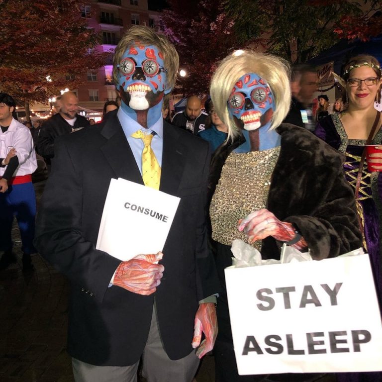 Easy They Live Aliens Couple Costume