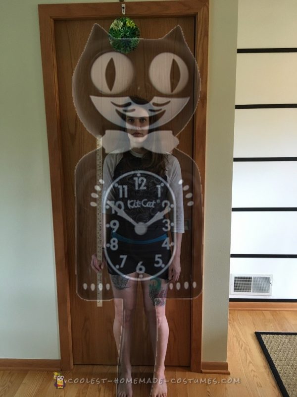Awesome Homemade GIANT Kit-Cat Klock Costume with Automatic Moving Eyes