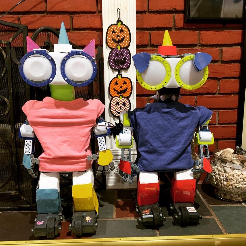 Easy and Cheap iPad Air Inspired Halloween Costumes for Meccanoid Robots