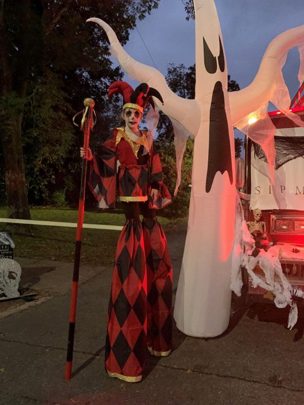 Jenny the Jester Costume - 12 year old on stilts