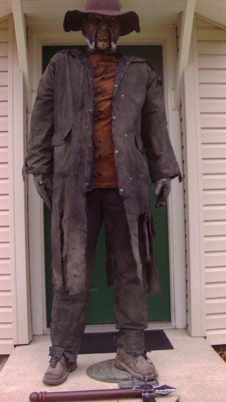 Life-Sized Homemade Jeepers Creepers Costume  (TheCreeper)