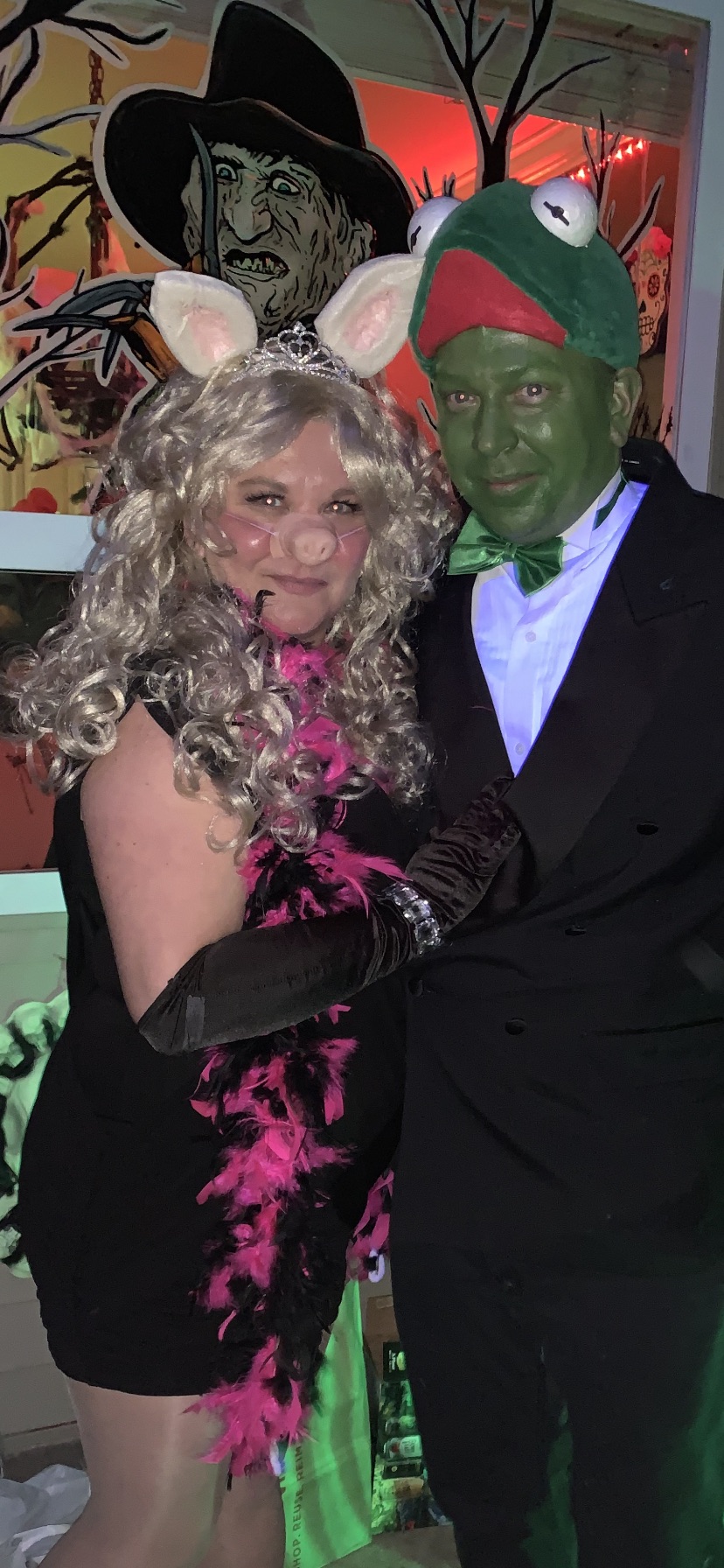 Kermit the frog and Miss Piggy