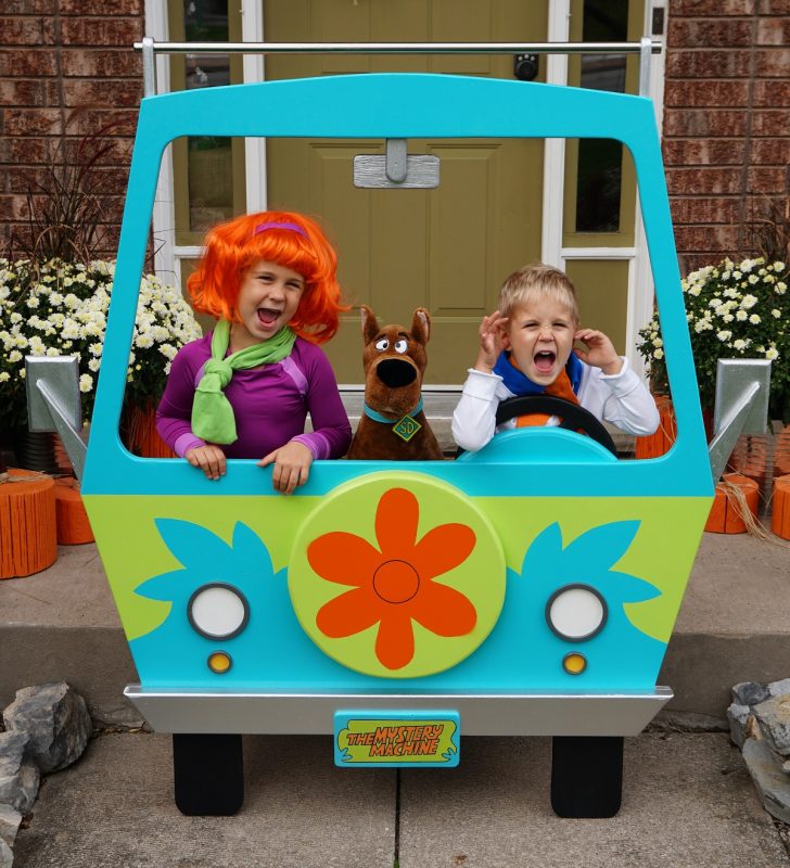 Coolest Scooby Doo Family Costume with Hand Built Mystery Machine!