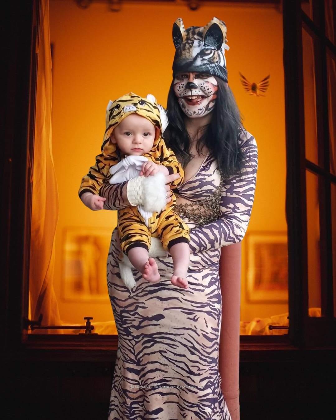 Mama Tiger and Baby Tiger Cub