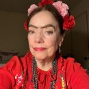 Almost FREE DIY Frida Kahlo Women’s Costume