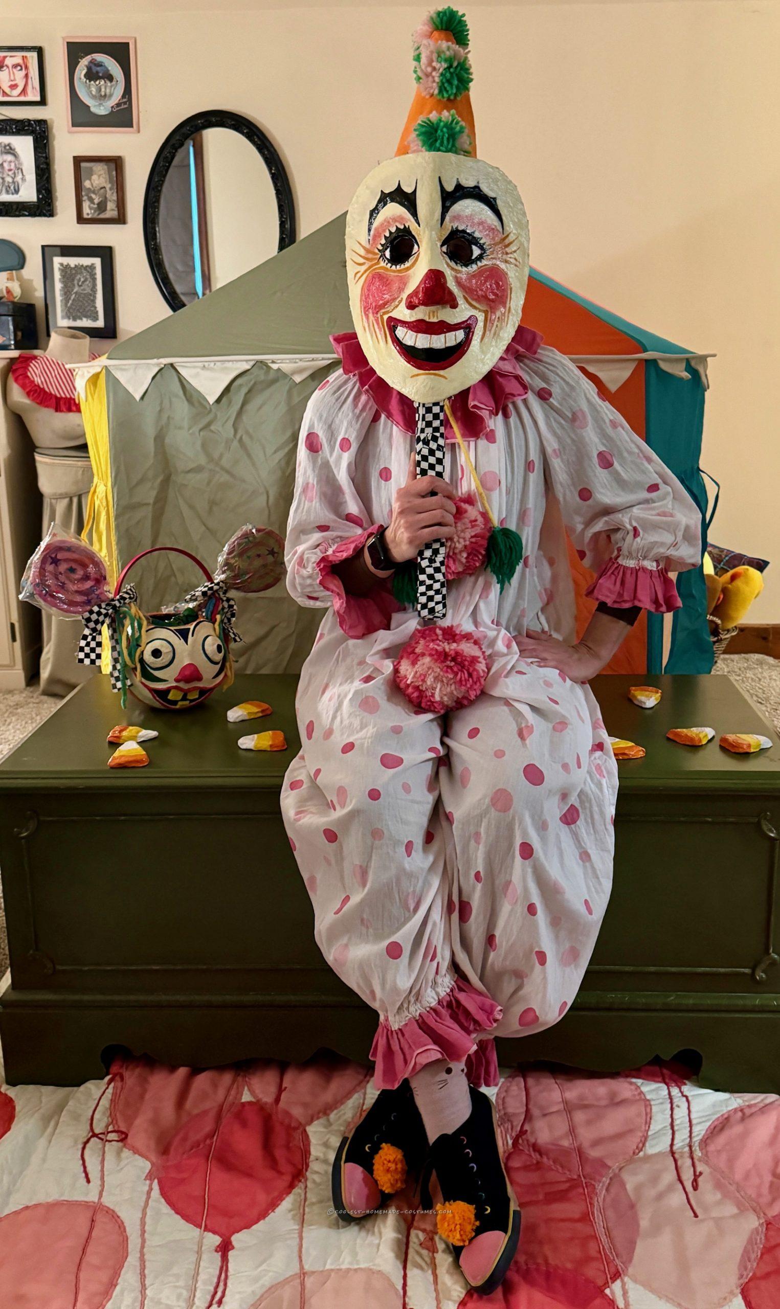 Cool DIY Clown Costume: 